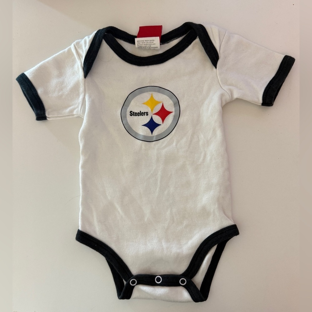 Pittsburgh Steelers Football NFL White Baby Infant One Piece Creeper 3/6 Months